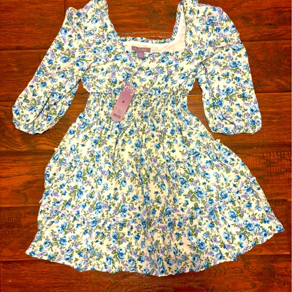 Dress - Picture 1 of 2